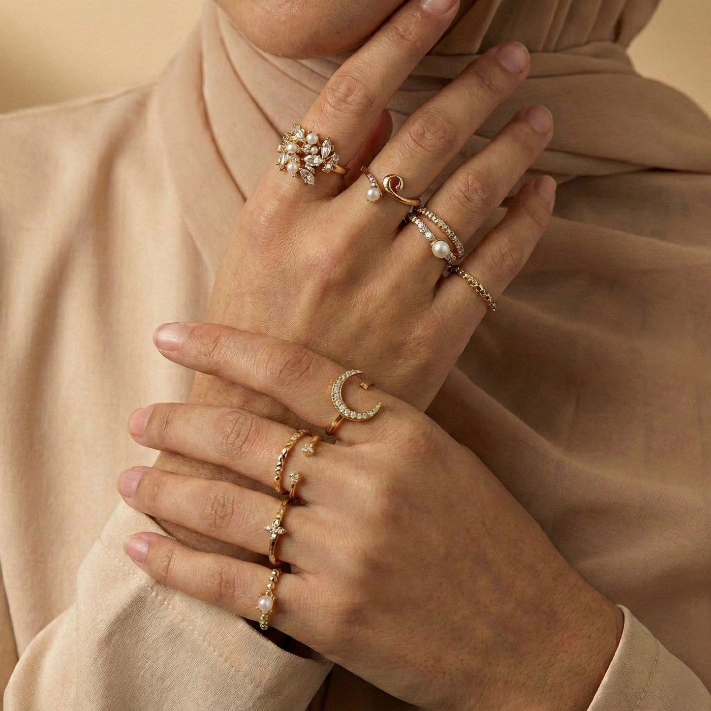 Qamar Layali Moonlight Ring Set