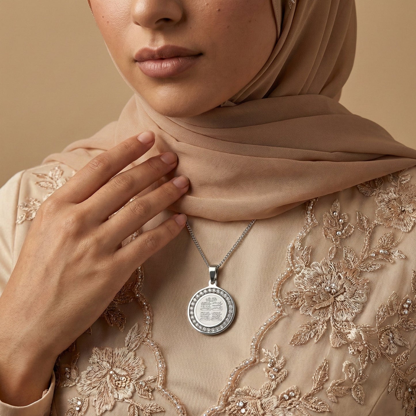 4Qul Crystal Necklace