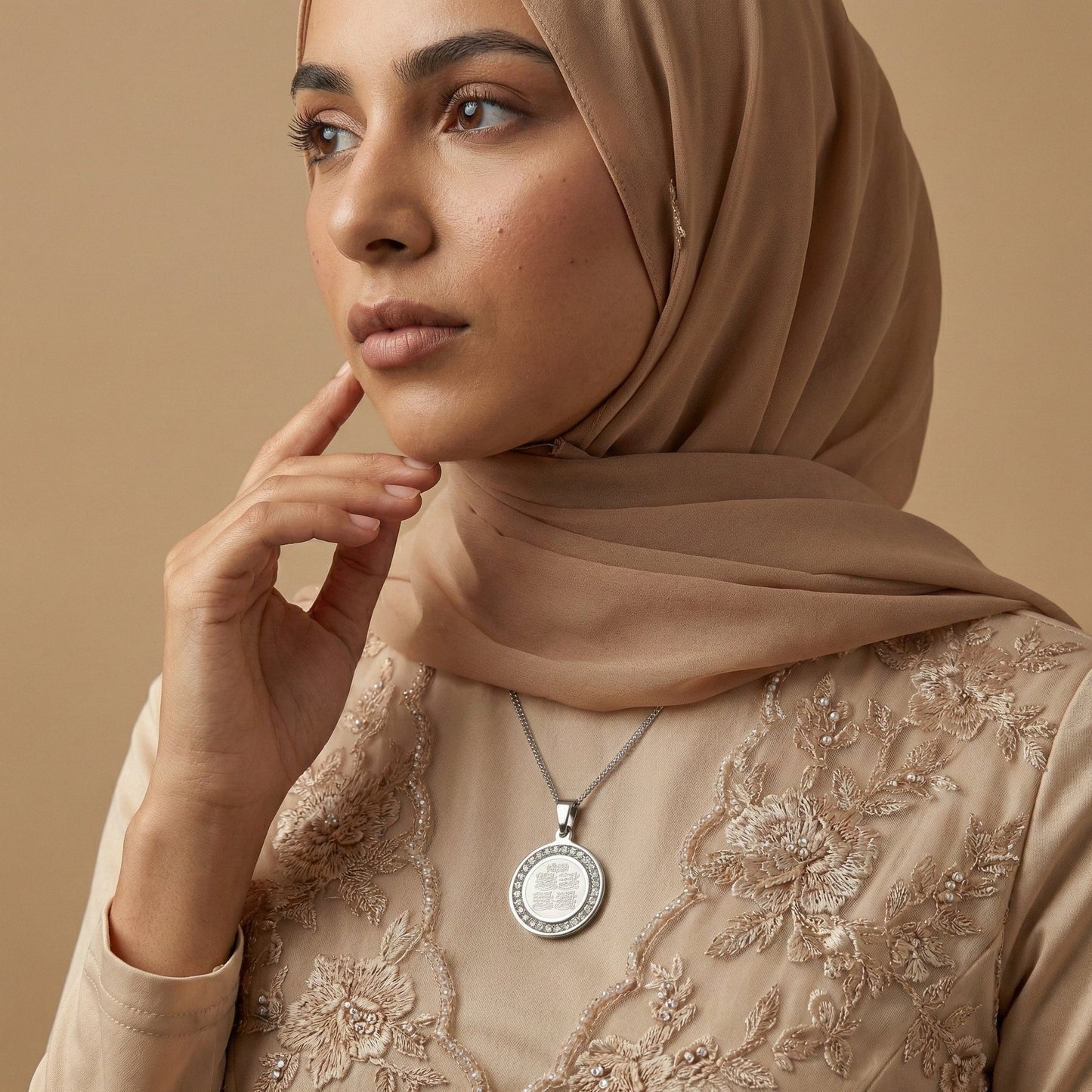 4Qul Crystal Necklace