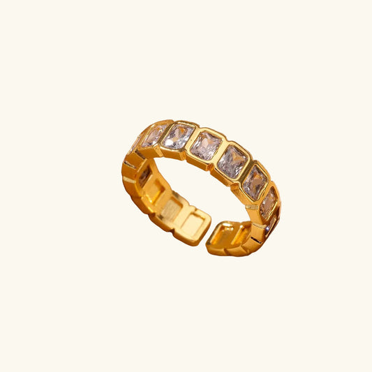 Qamar Noor Gem Ring