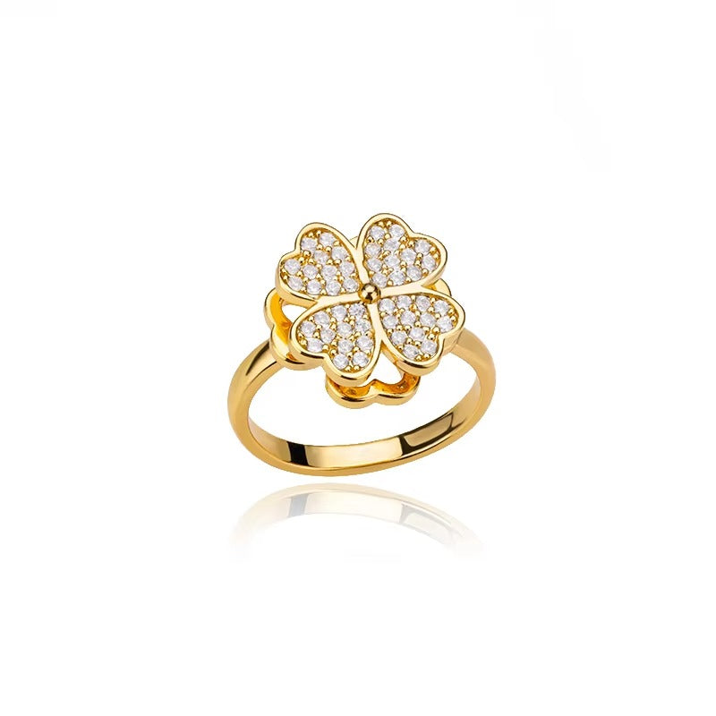 Qamar Aisha Clover Ring