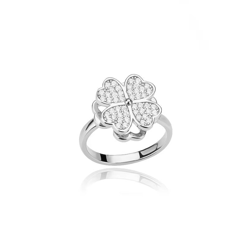 Qamar Aisha Clover Ring